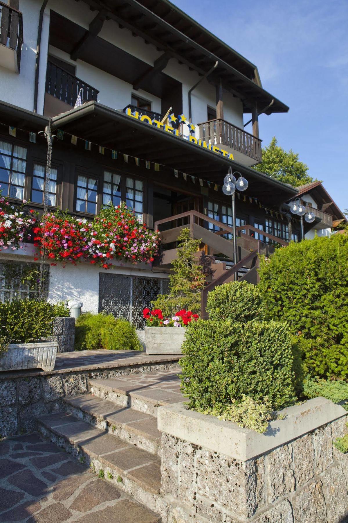 Hotel Pineta Castione della Presolana Exterior foto